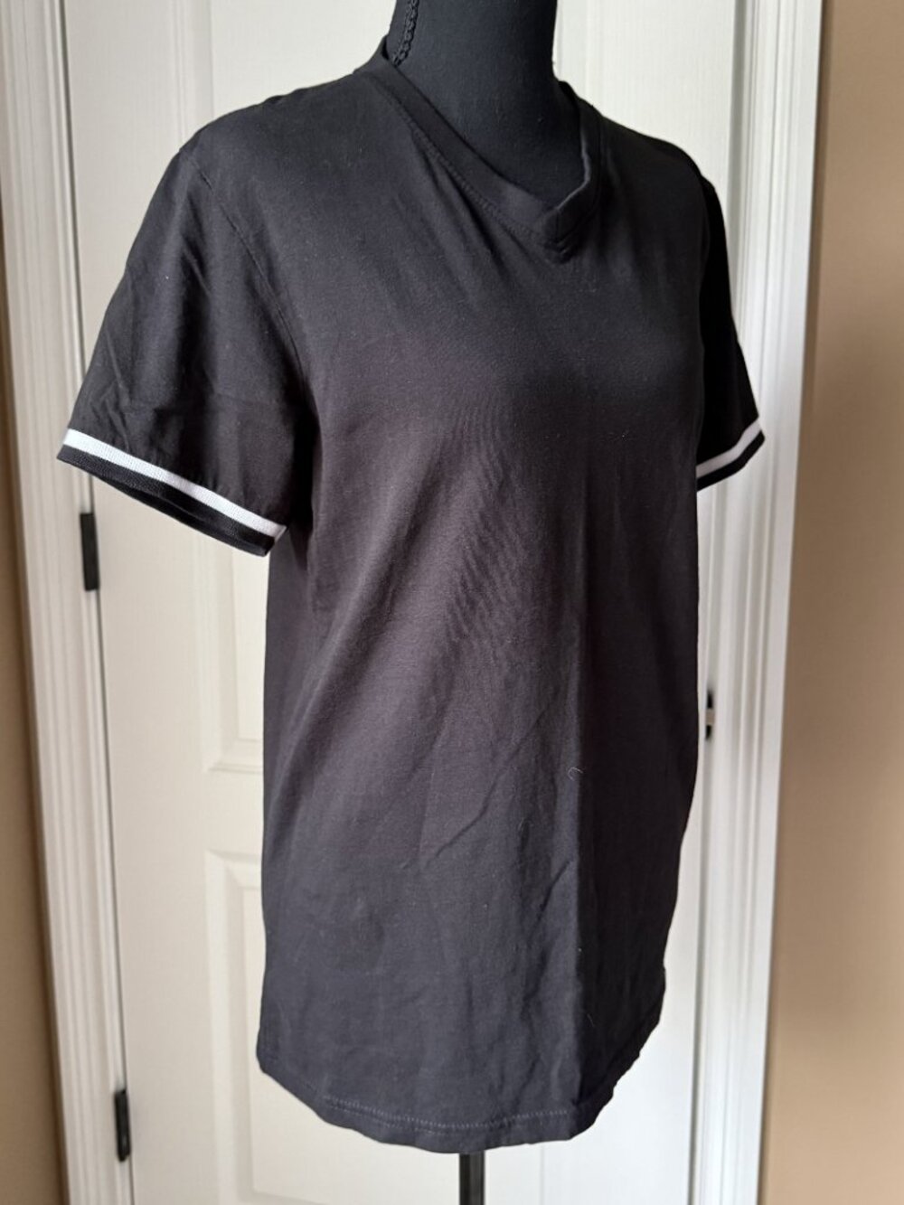 Wicked Fashions Inc Black V-Neck Short Sleeve T-Shirt White Stripe Detail Medium - Picture 2 of 7